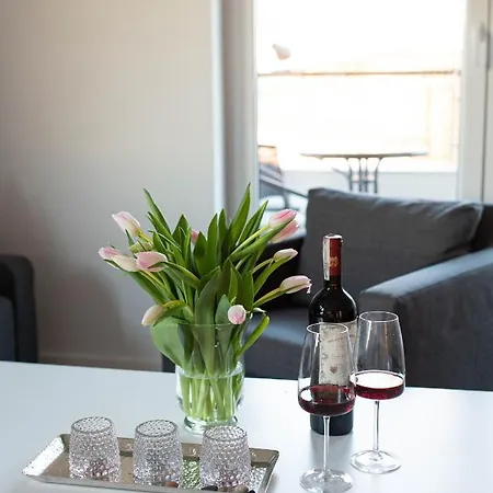 Sandland - - * Ustronie Morskie