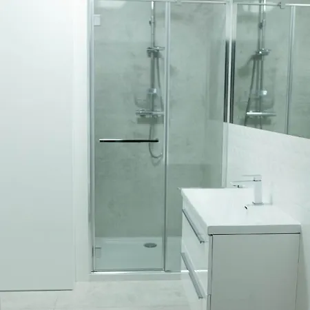 Lägenhet Sandland - - *