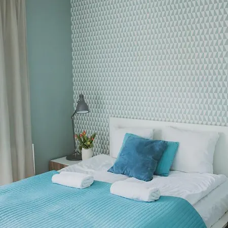 Lägenhet Sandland - - *