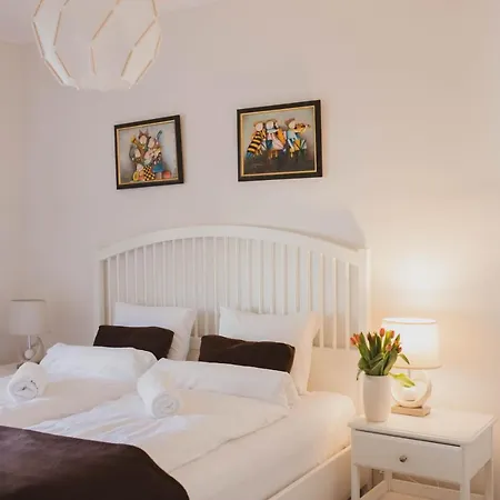 Sandland - - Apartment